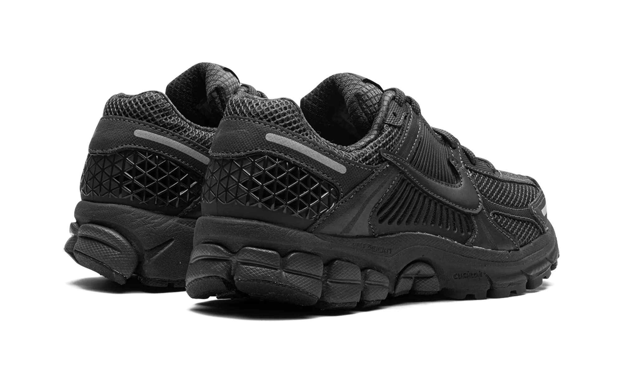 cold weather running shoes cross - training shoe versatility Zoom Vomero 5 WMNS "Triple Black"
