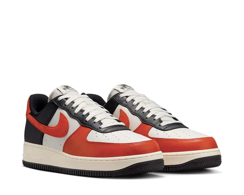 Nike Air Force 1'07 LV8 Tunnel Walk