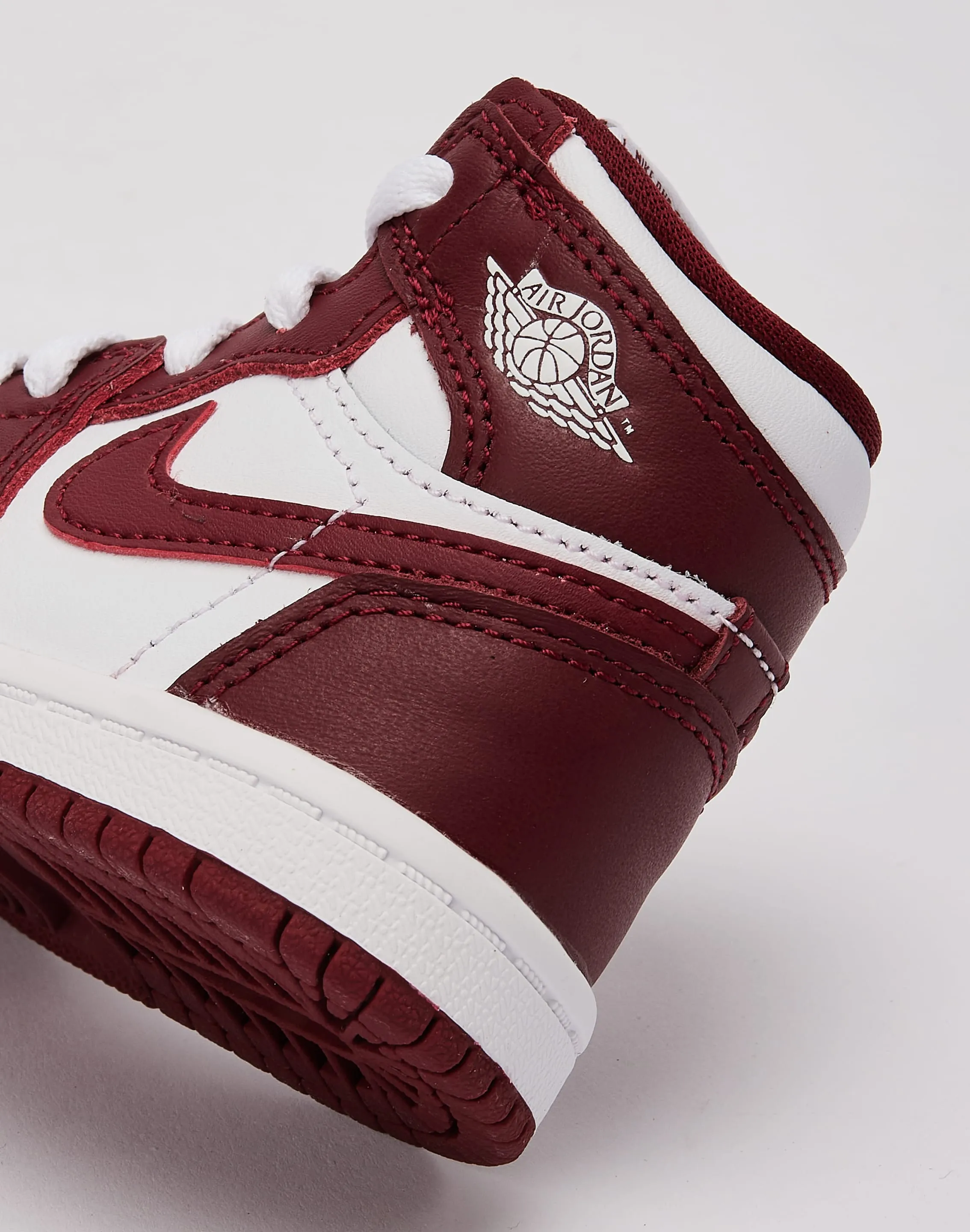 Balance Core Jordan Air Jordan 1 Retro High OG 'Artisanal Red' Toddler