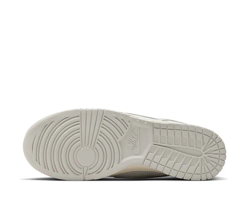 Nike Dunk Low ?Phantom? Classic Look