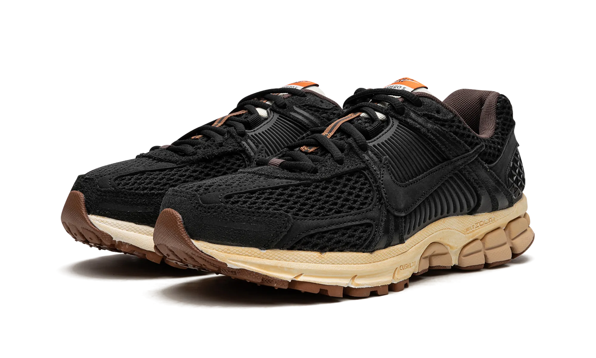 VOMERO 5 WMNS "Black / Sesame" Wide running - efficiency