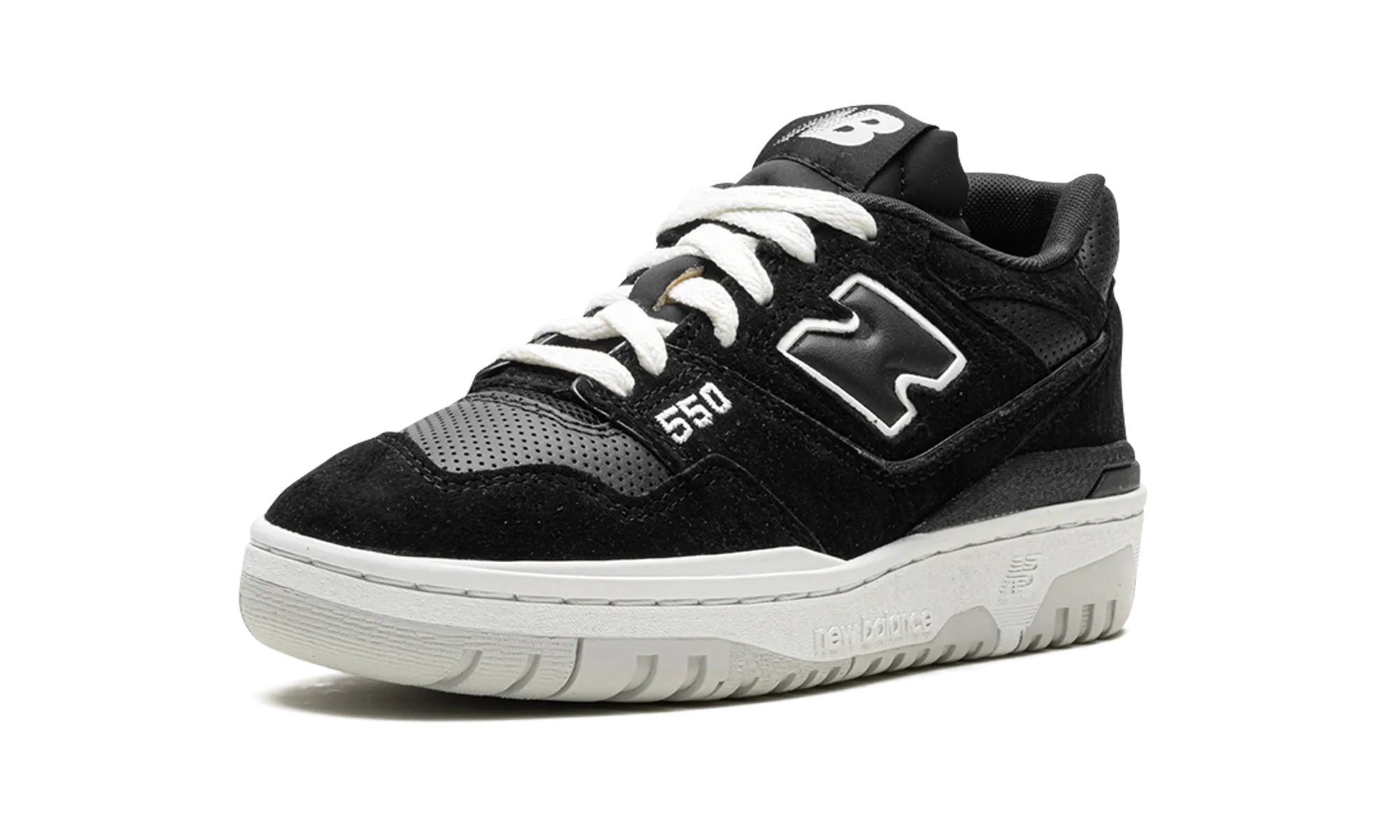 Throw Step Round Toe 550 "Black Suede"