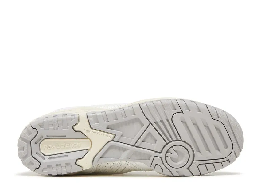 Durable Walk Street Mood New Balance 550 White Timberwolf