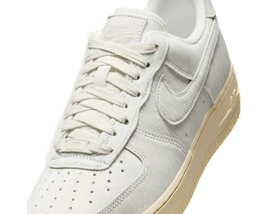 Slip Entry Nike Air Force 1 '07 W "Sail Pony Hair"