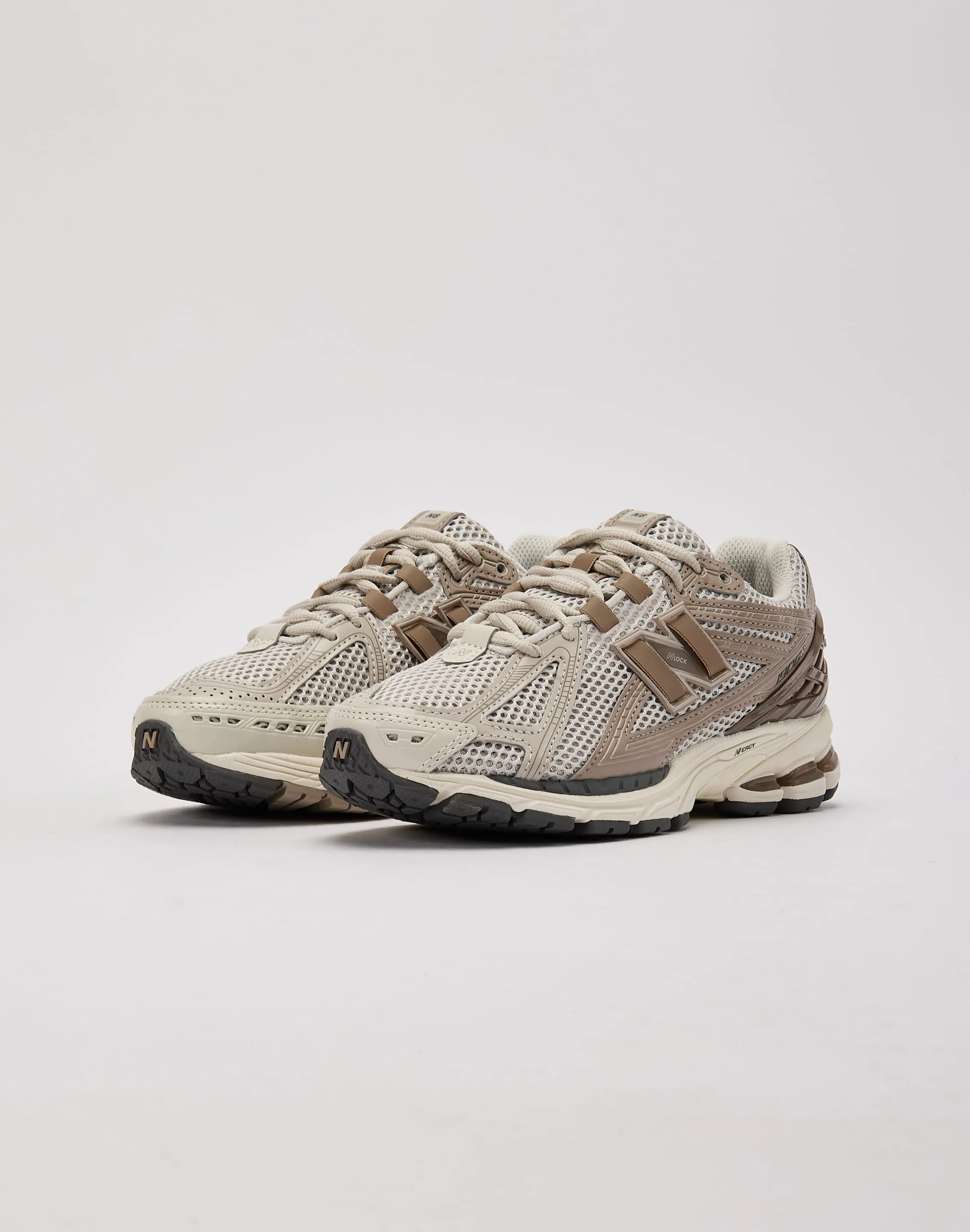 New Balance 1906R Grade-School Ridge Hike