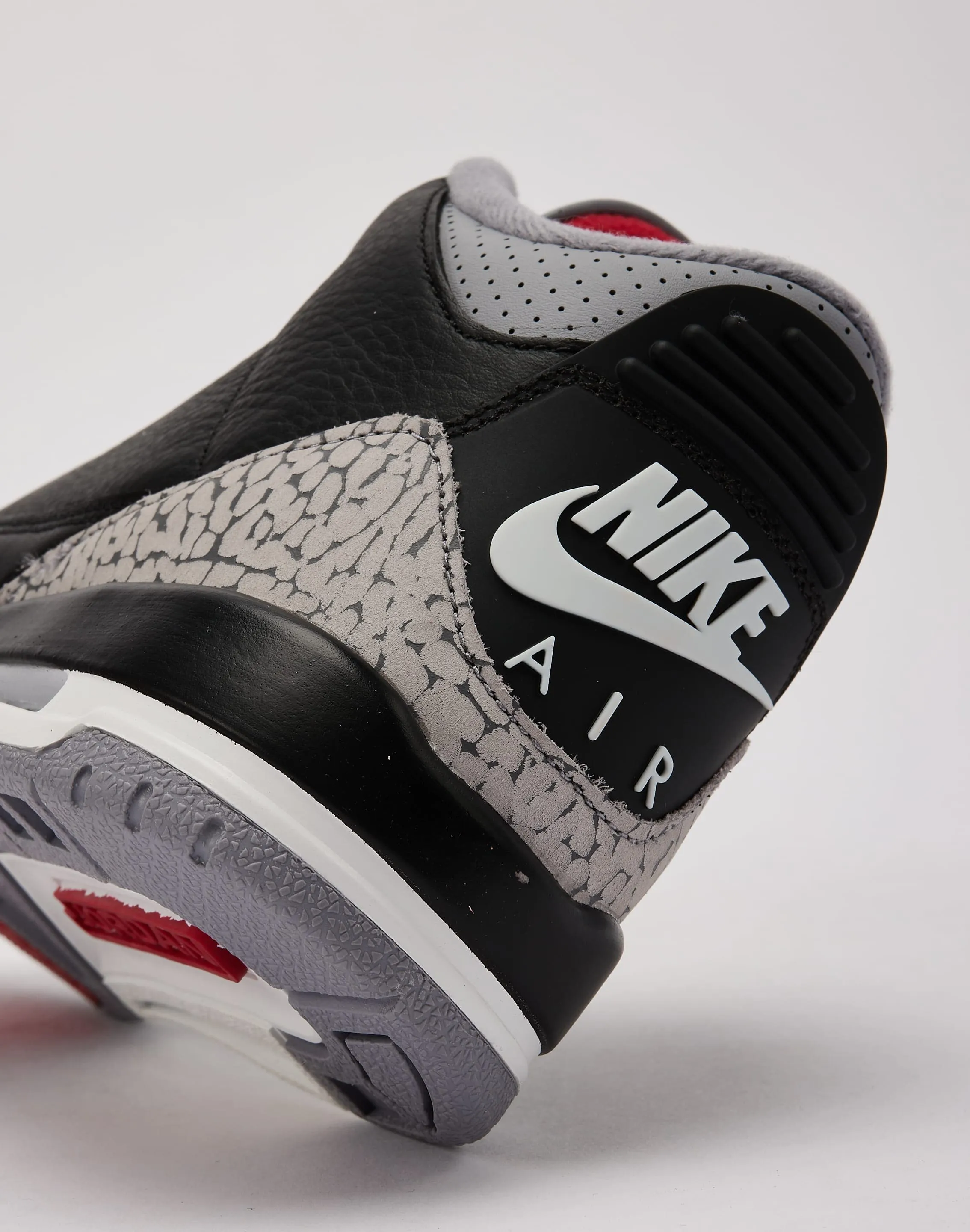 Jordan Air Jordan 3 Retro 'Black Cement' Grade-School Look Ready Sport Edge
