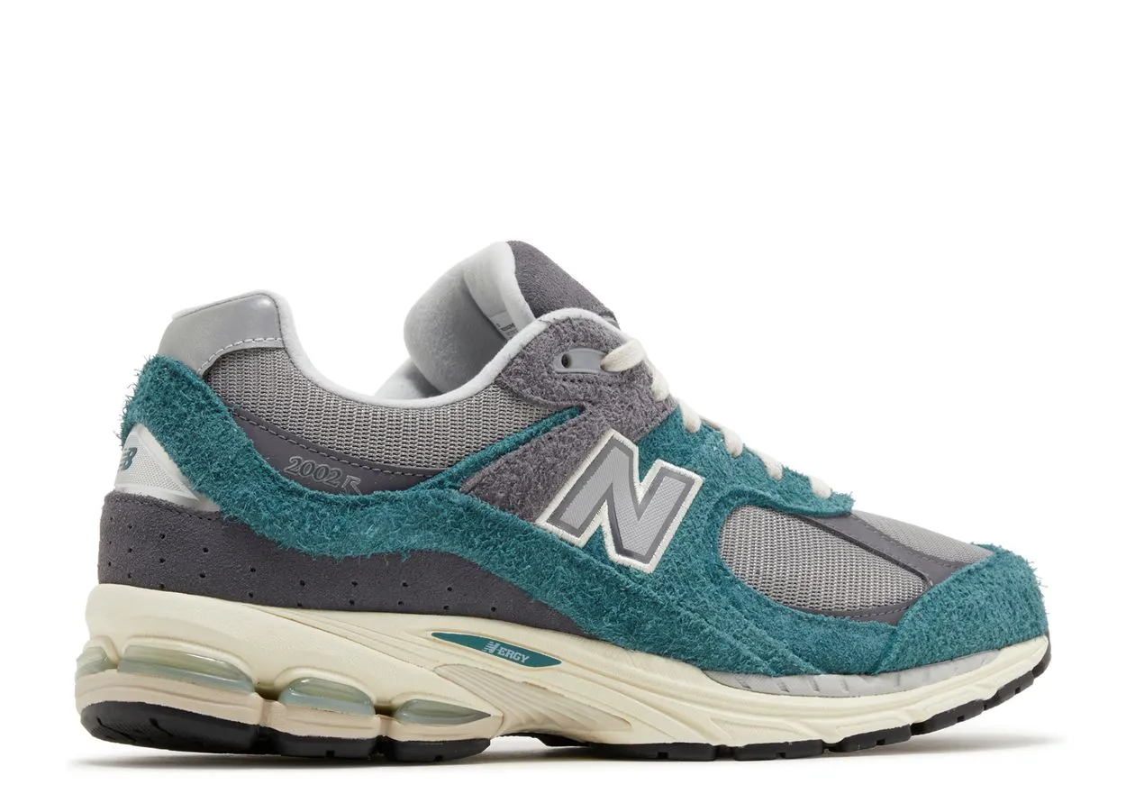 Anti microbial New Balance 2002R New Spruce Magnet