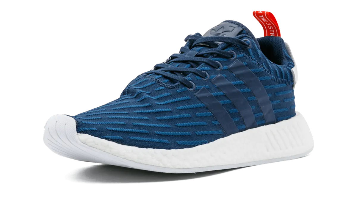 Beach Path Weekend Outing NMD_R2 PK