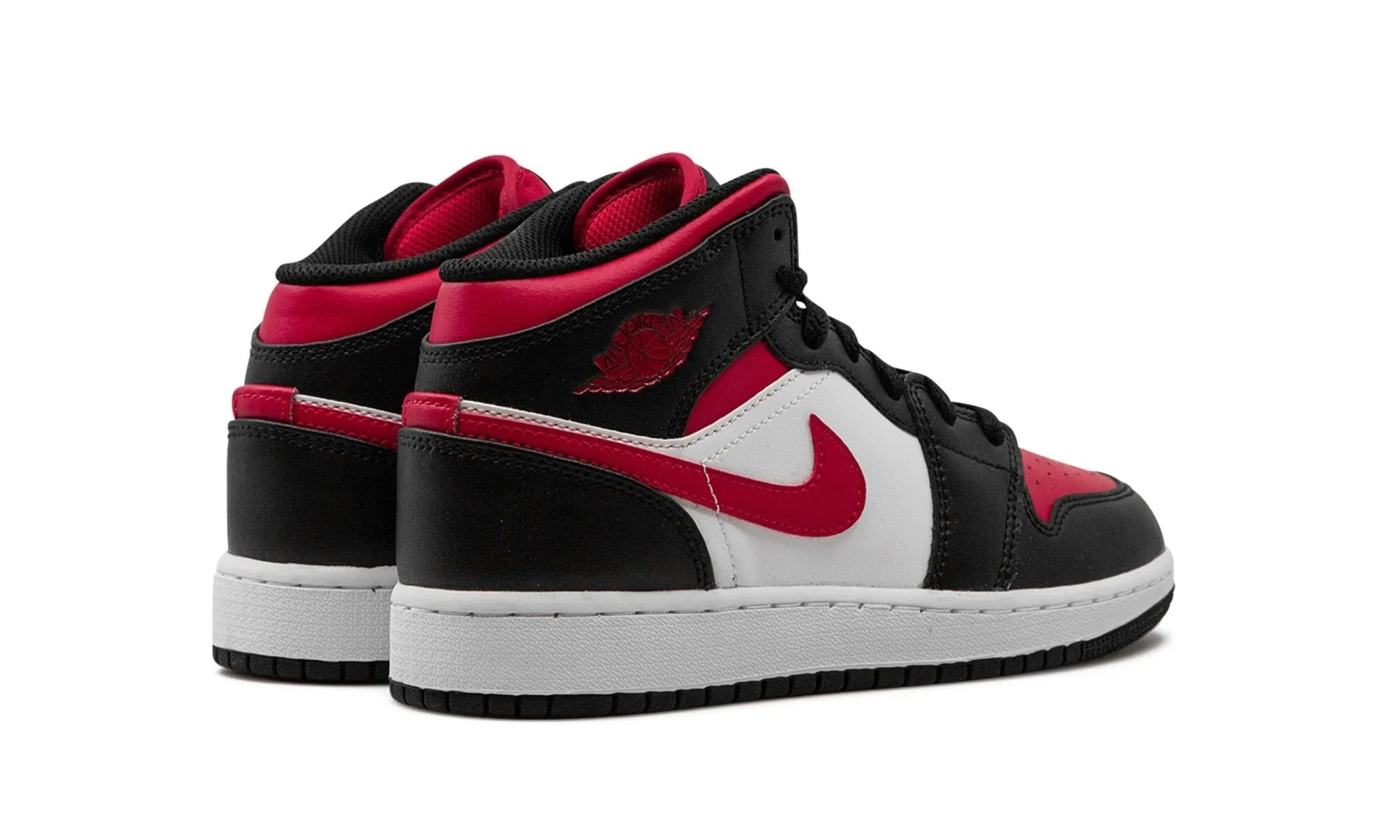 Air Jordan 1 Mid Fire Red Travel Choice Flex grooves