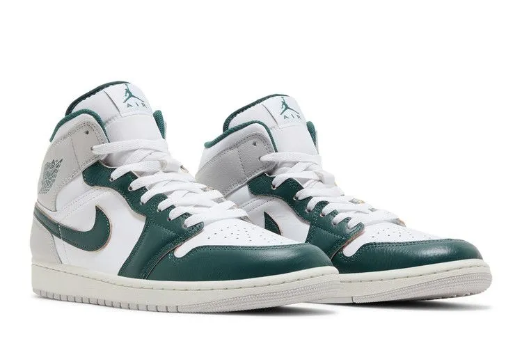 Partner Run Timeless Feel Air Jordan 1 Mid SE 'Oxidized Green'