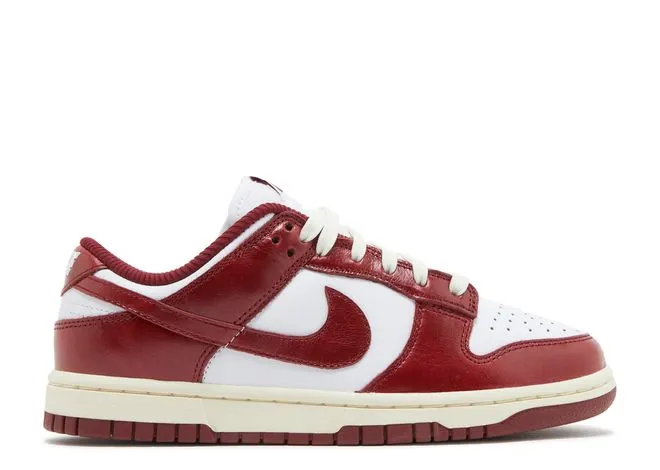 Classic Trend Nike Dunk Low PRM Vintage Team Red (Women's)