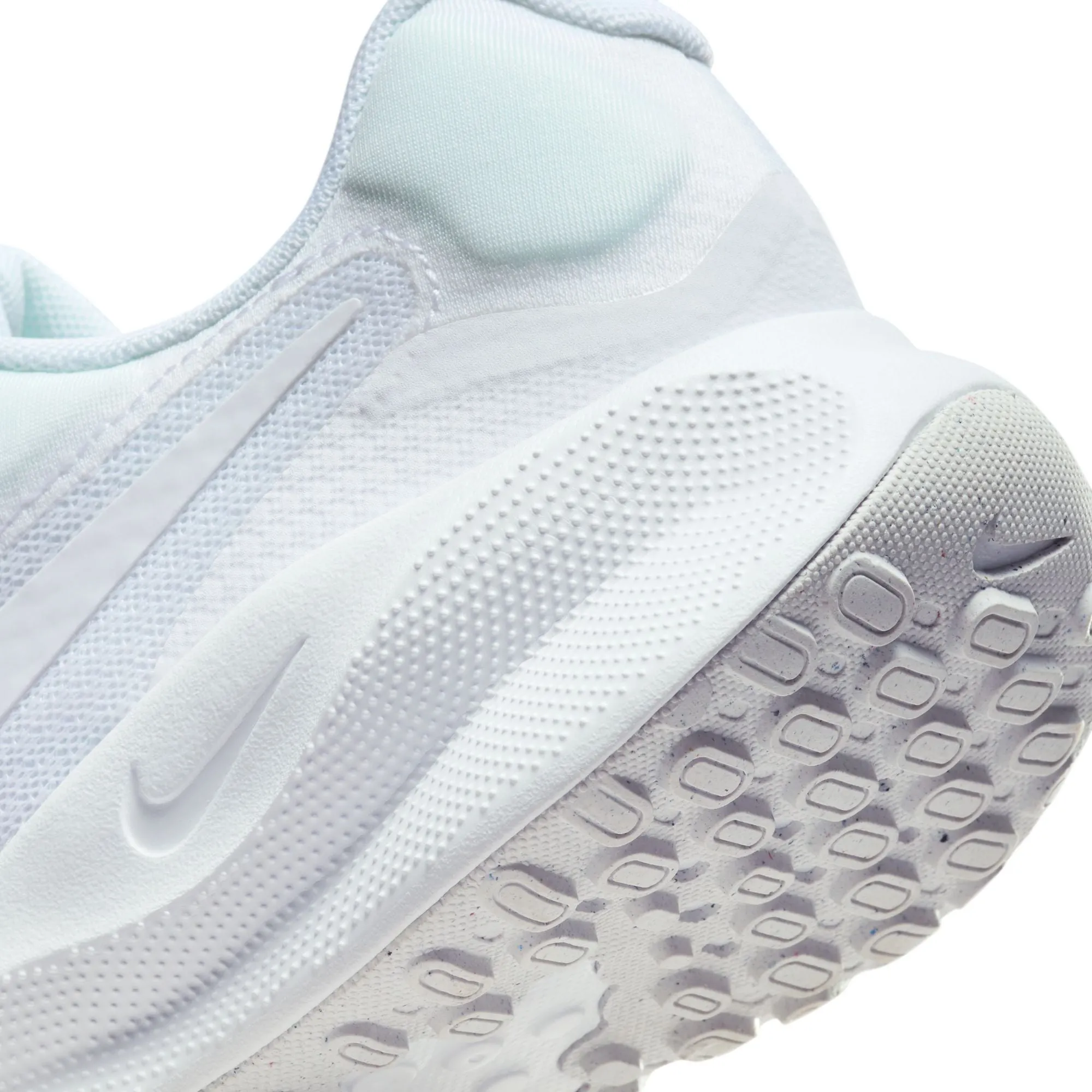 All - weather use Revolution 7 Road Running Shoes