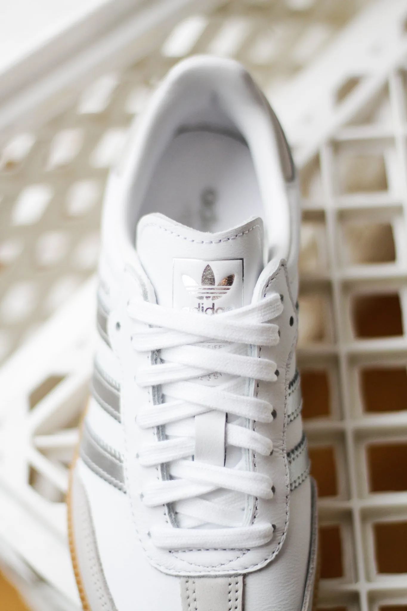 Power-Core W ADIDAS SAMBA OG "CLOUD WHITE/SILVER METALLIC/GREY ONE" Sea Breeze