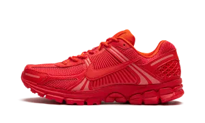 Air Zoom Vomero 5 'Cosmic Clay' "COSMIC CLAY" running in hilly terrain shoes running in a valley shoes