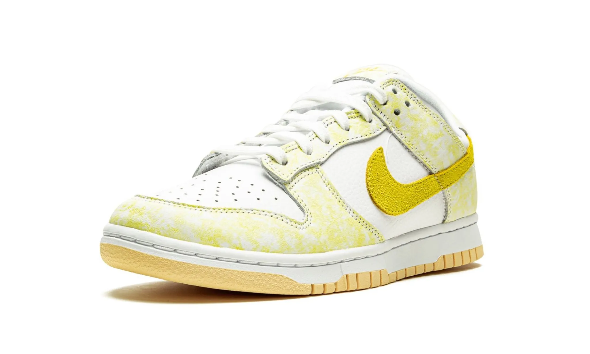 Trail Run Neutral Vibe Nike Dunk Low "Yellow Strike" Women's