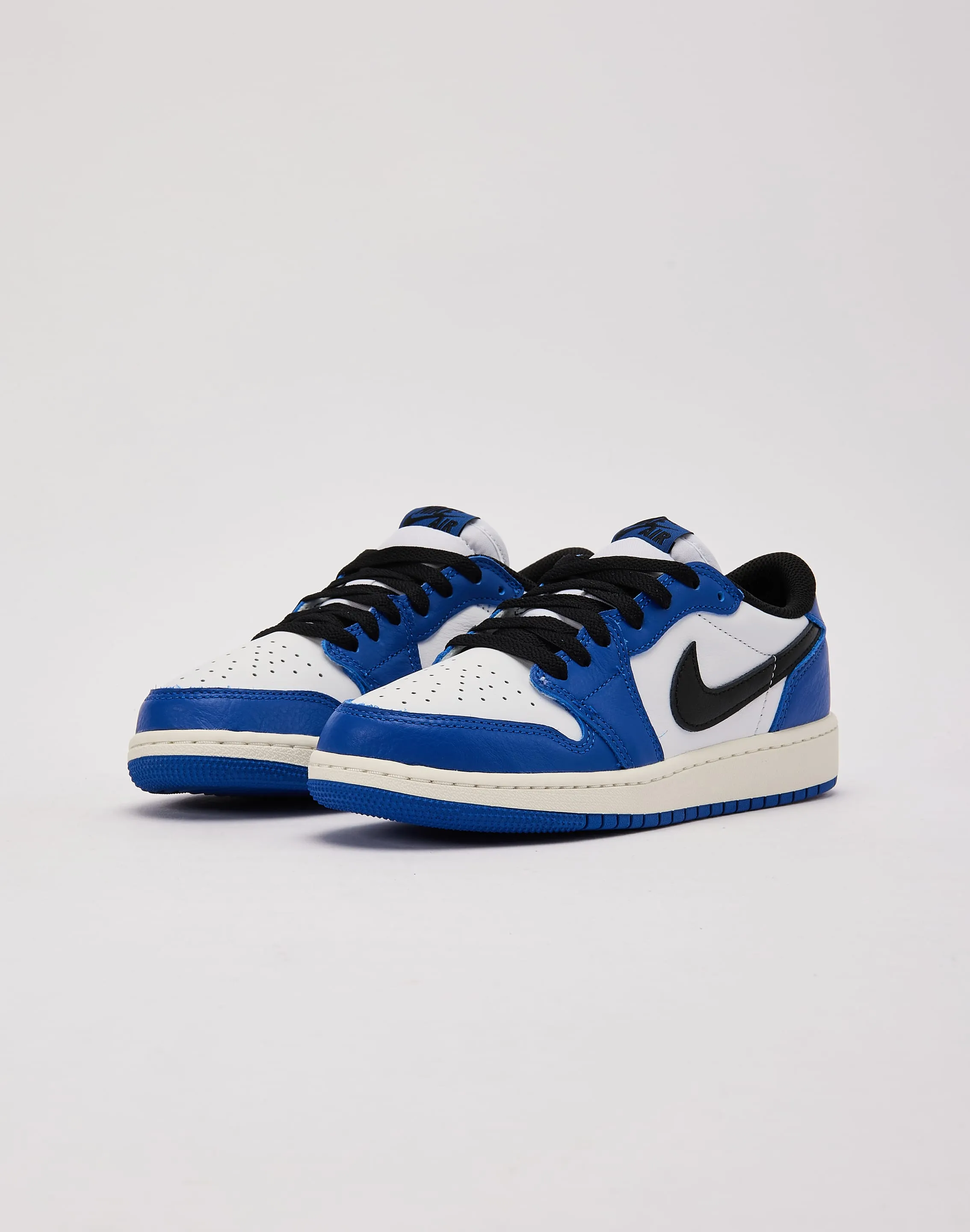 Jordan Air Jordan 1 Retro Low OG 'Game Royal' Grade-School Shock Guard Calm Mood