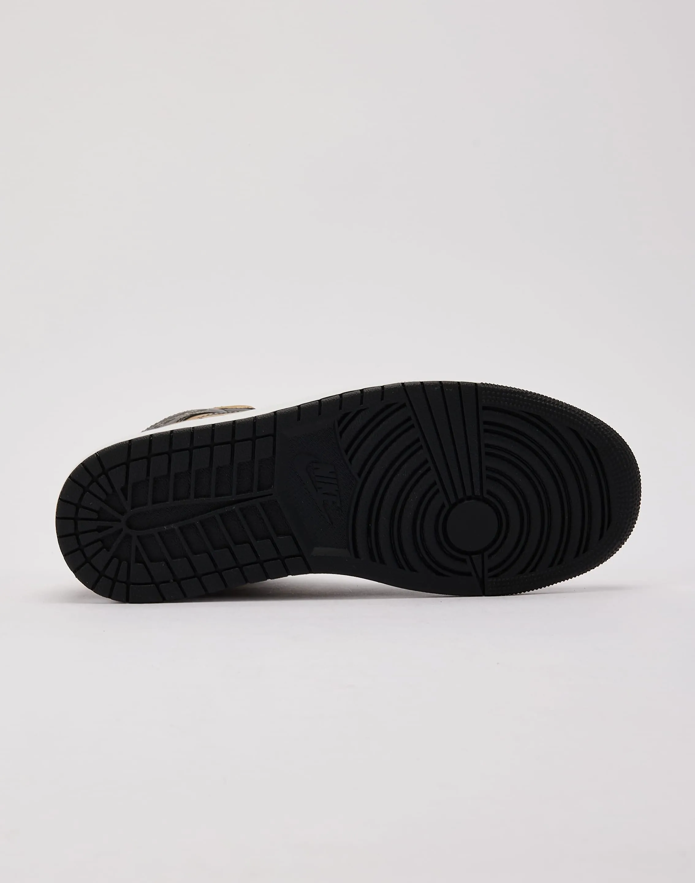 Versatile Mesh Jordan Air Jordan 1 Mid