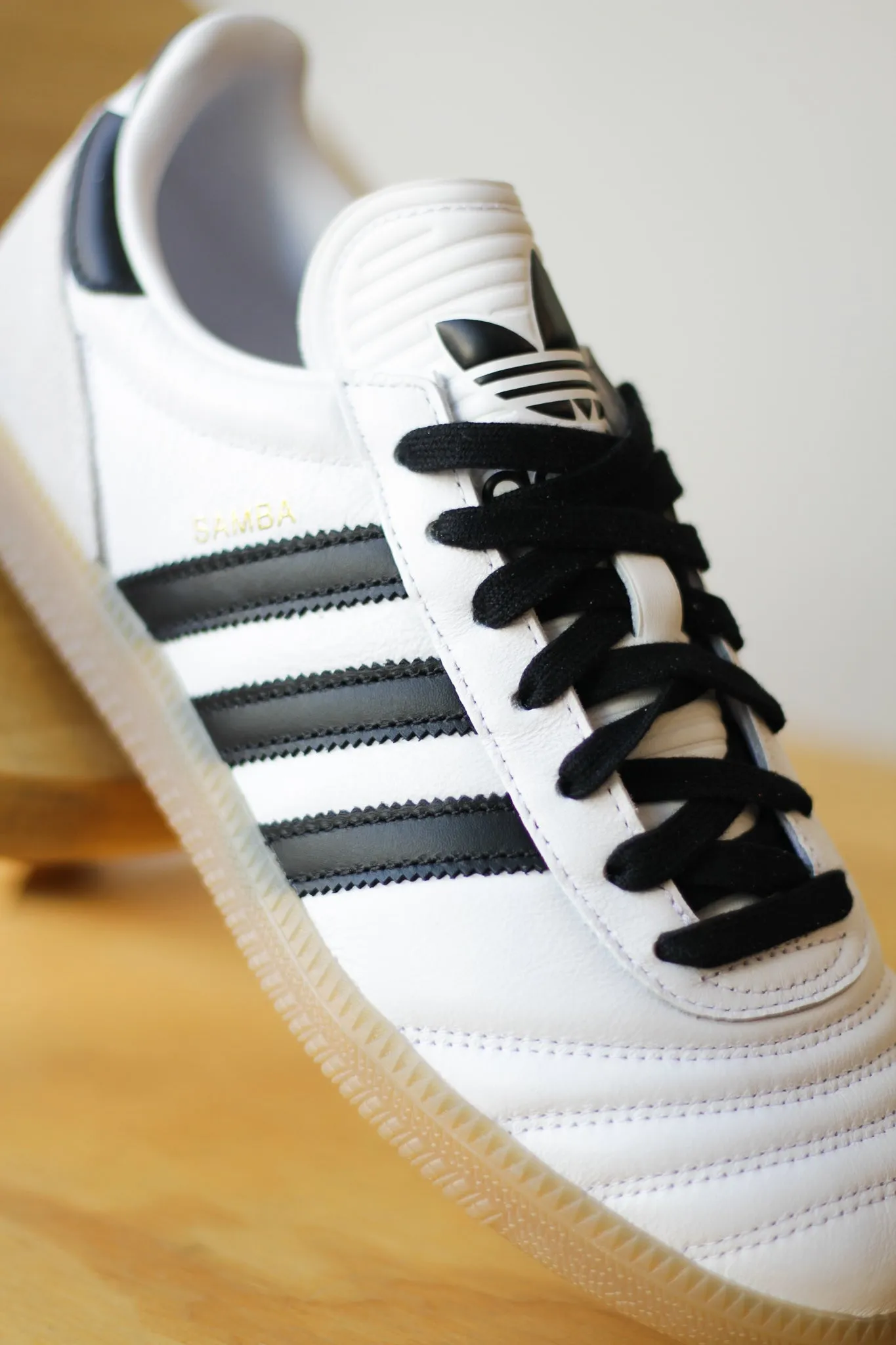 Japan Neat Hill Tough Toe box ADIDAS SAMBA JP "CLOUD WHITE/CORE BLACK"