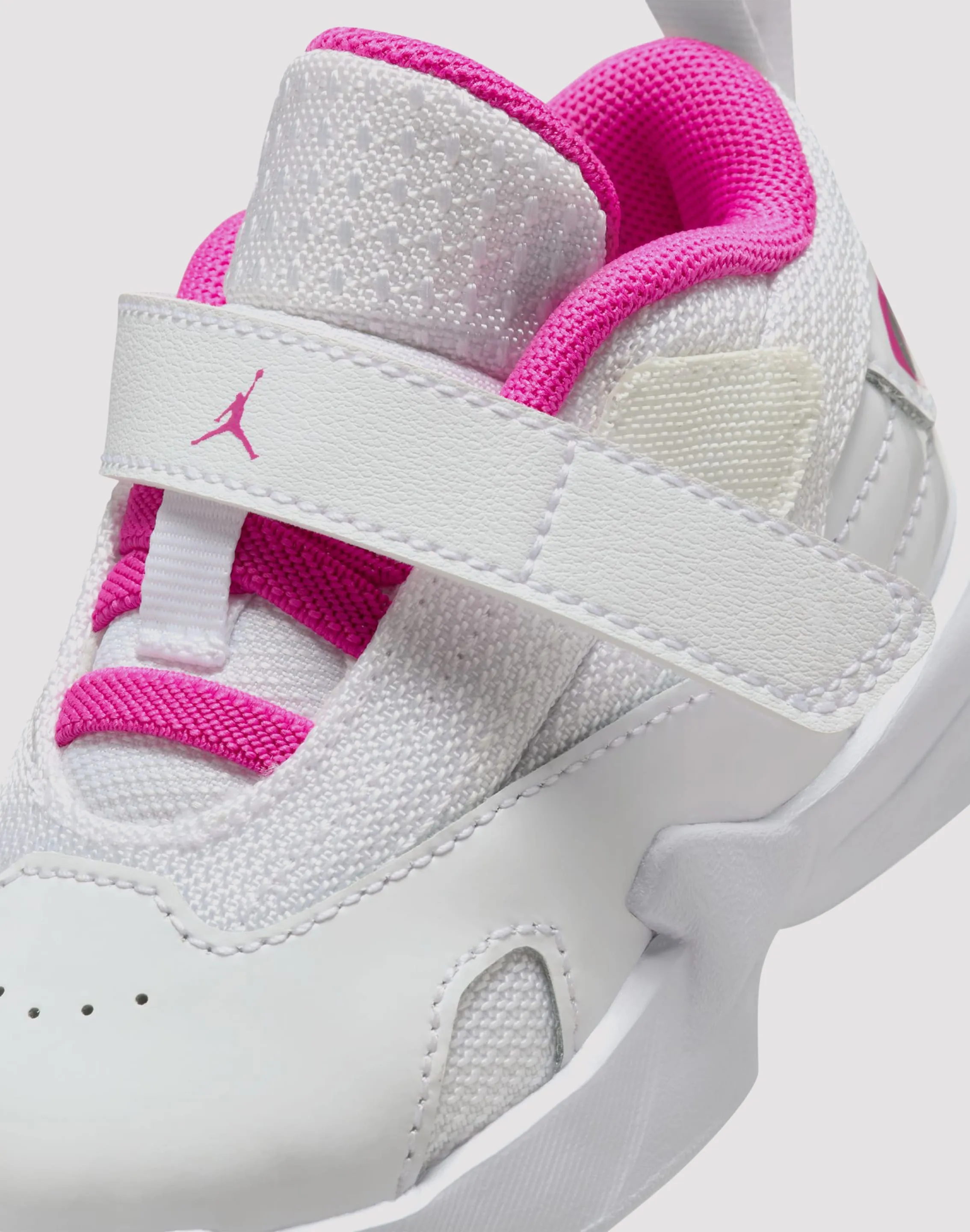 Jordan Max Aura 6 Toddler Girls' White/Fire Pink Street Mood