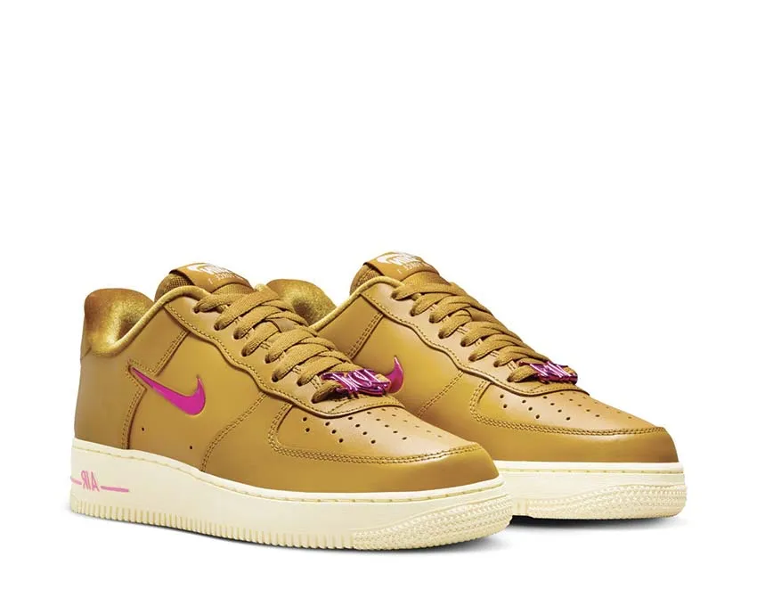 Travel Pair Outdoor Day Nike Air Force 1 '07 SE W