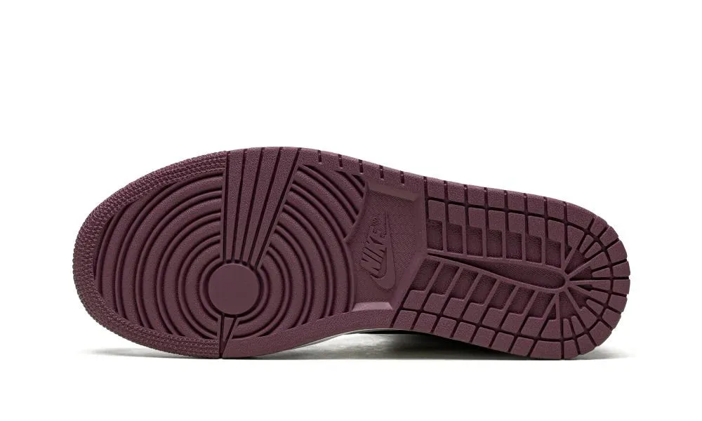 Wmns Air Jordan 1 Mid SE Mulberry/Berry Pink Everyday Function Fog Jog