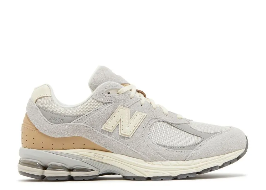 New Balance 2002R Rain Cloud Easy to Wear Neat Style