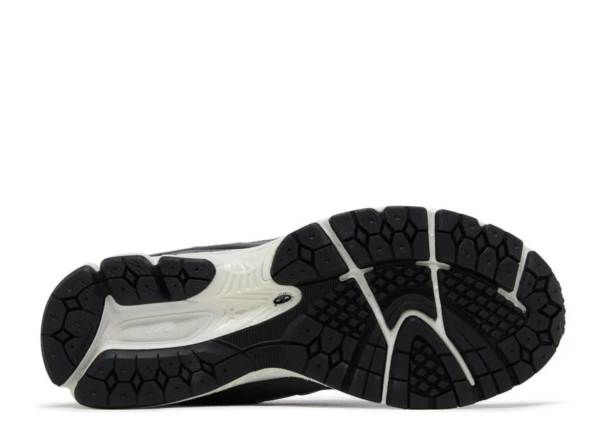 Style Comfort New Balance 2002R Magnent Lead