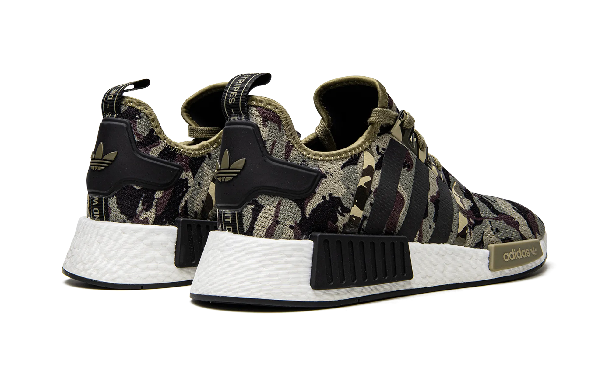 Sleek Detail Play Step NMD R1 "Camo Cargo Savanna"