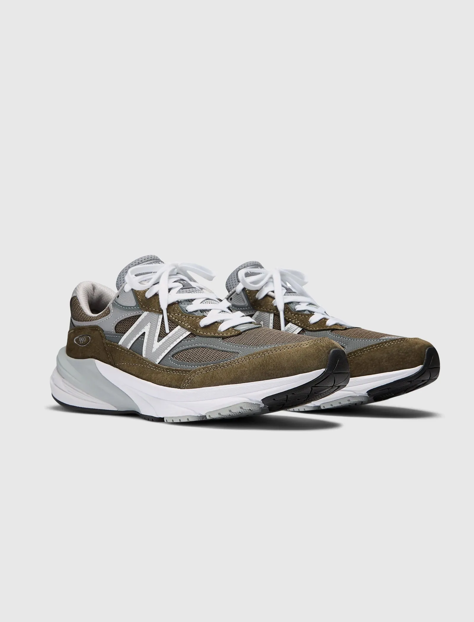 MADE IN USA 990 V6 "OLIVE" Calm Step