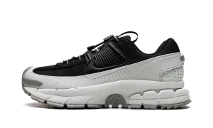 foot - protection running shoes Zoom Vomero 5 Roam "Black Light Silver"