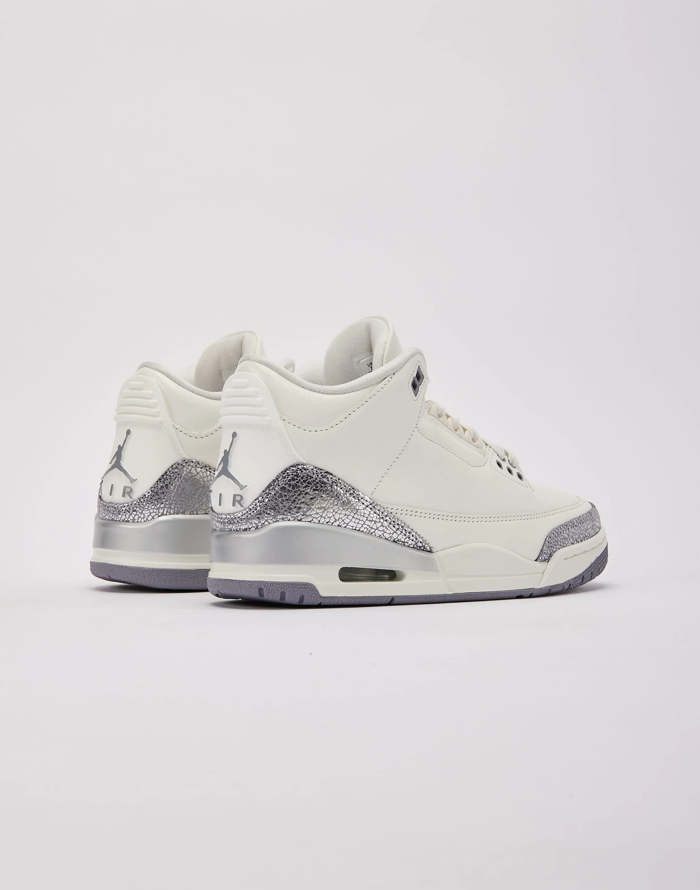 Camera Look Rapid pace Jordan Air Jordan 3 Retro 'Sail Cement Grey'