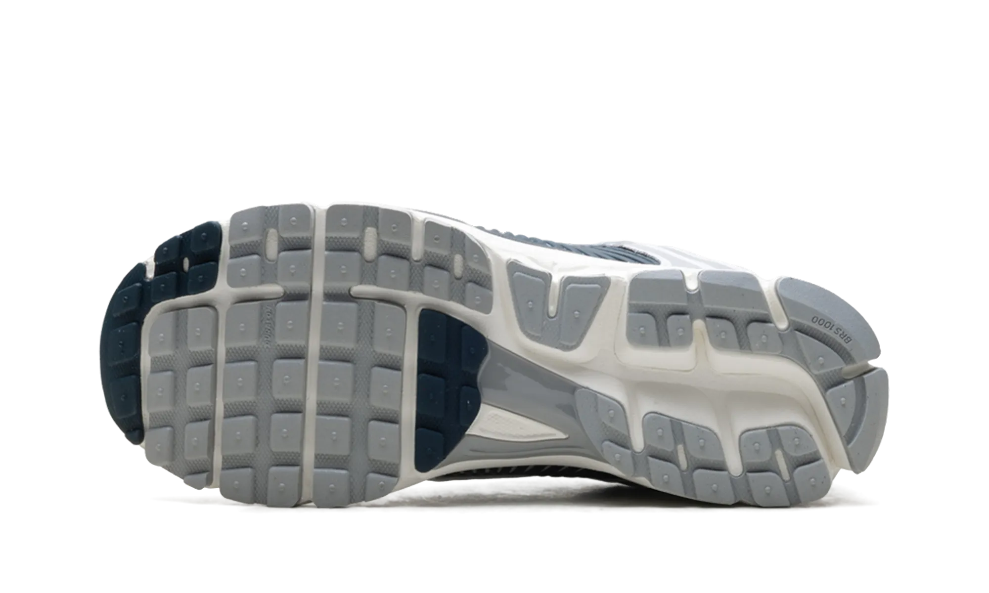 Air Zoom Vomero 5 WMNS "White Armory Navy" running on treadmills Female runner
