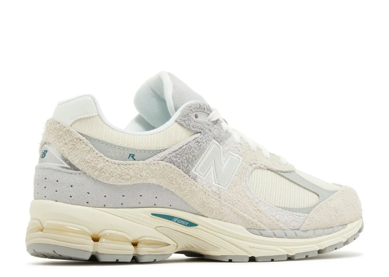 Versatile Wear New Balance 2002R Linen