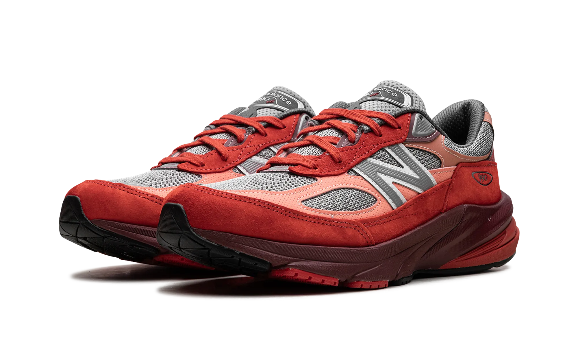 990v6 "Made in USA - Molten Lava" Canyon Hike