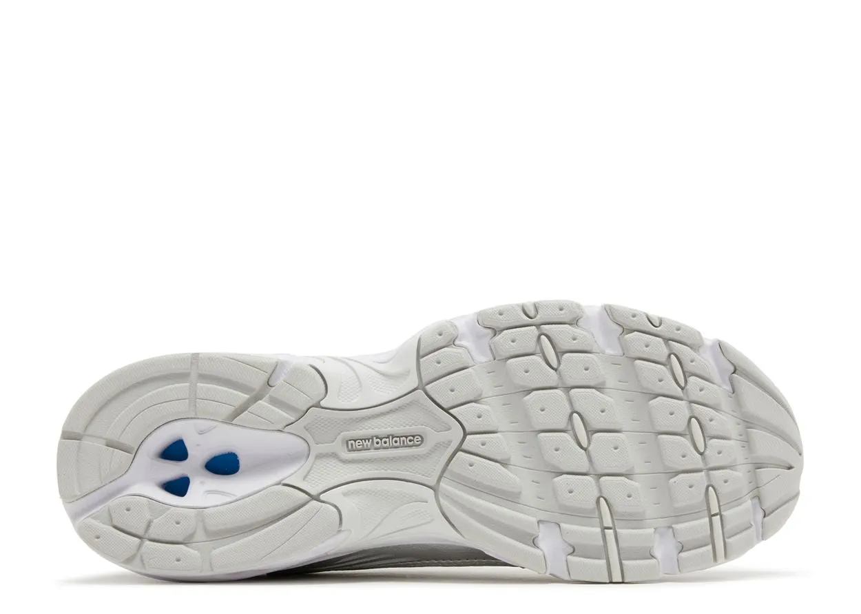 Versatile New Balance 530 Moonbeam Silver Metallic