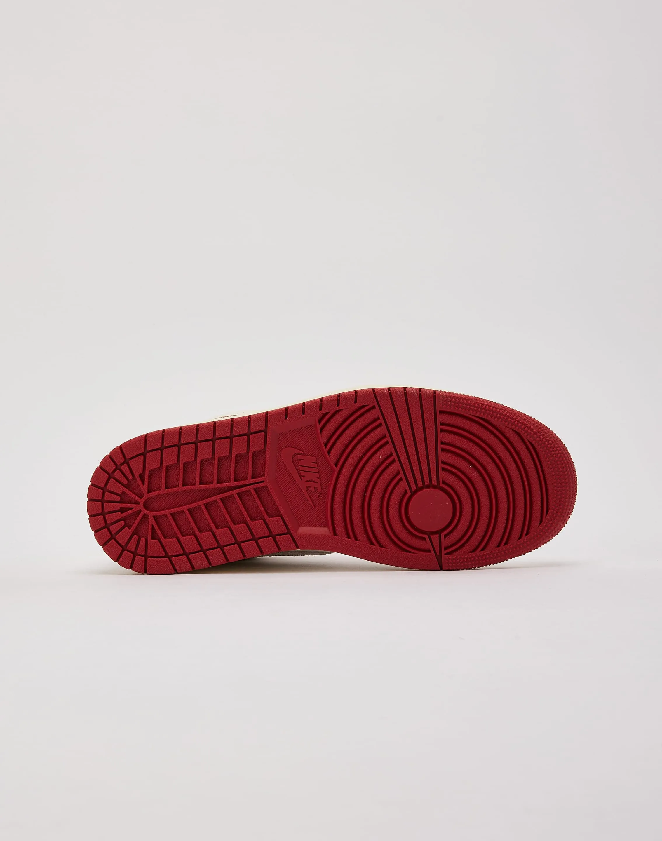 Jordan Air Jordan 1 Retro High OG 'Cinnabar' Stable Step Padded collar