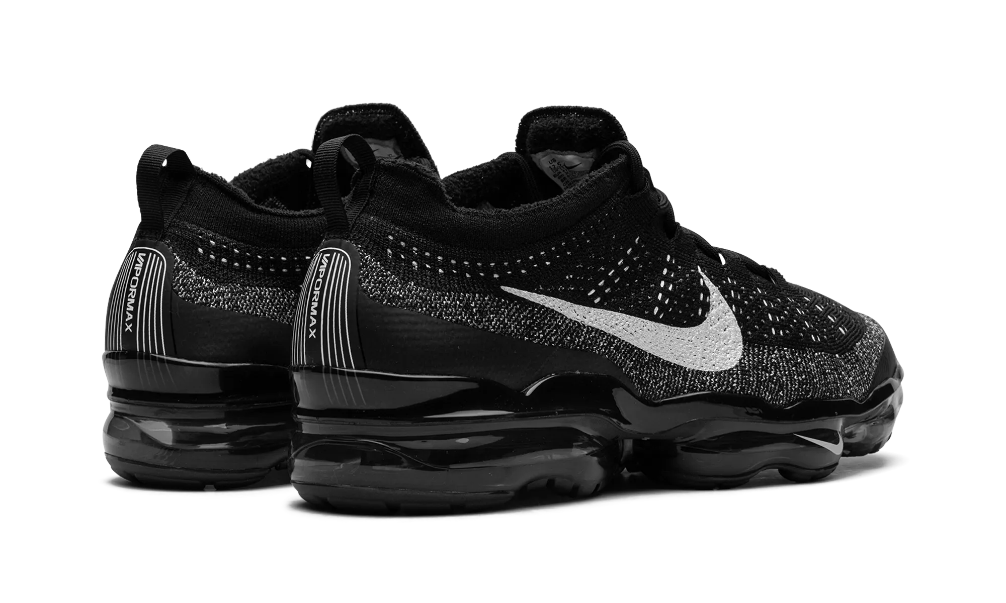 Vapormax 2023 Flyknit "Oreo" marathoning shoes