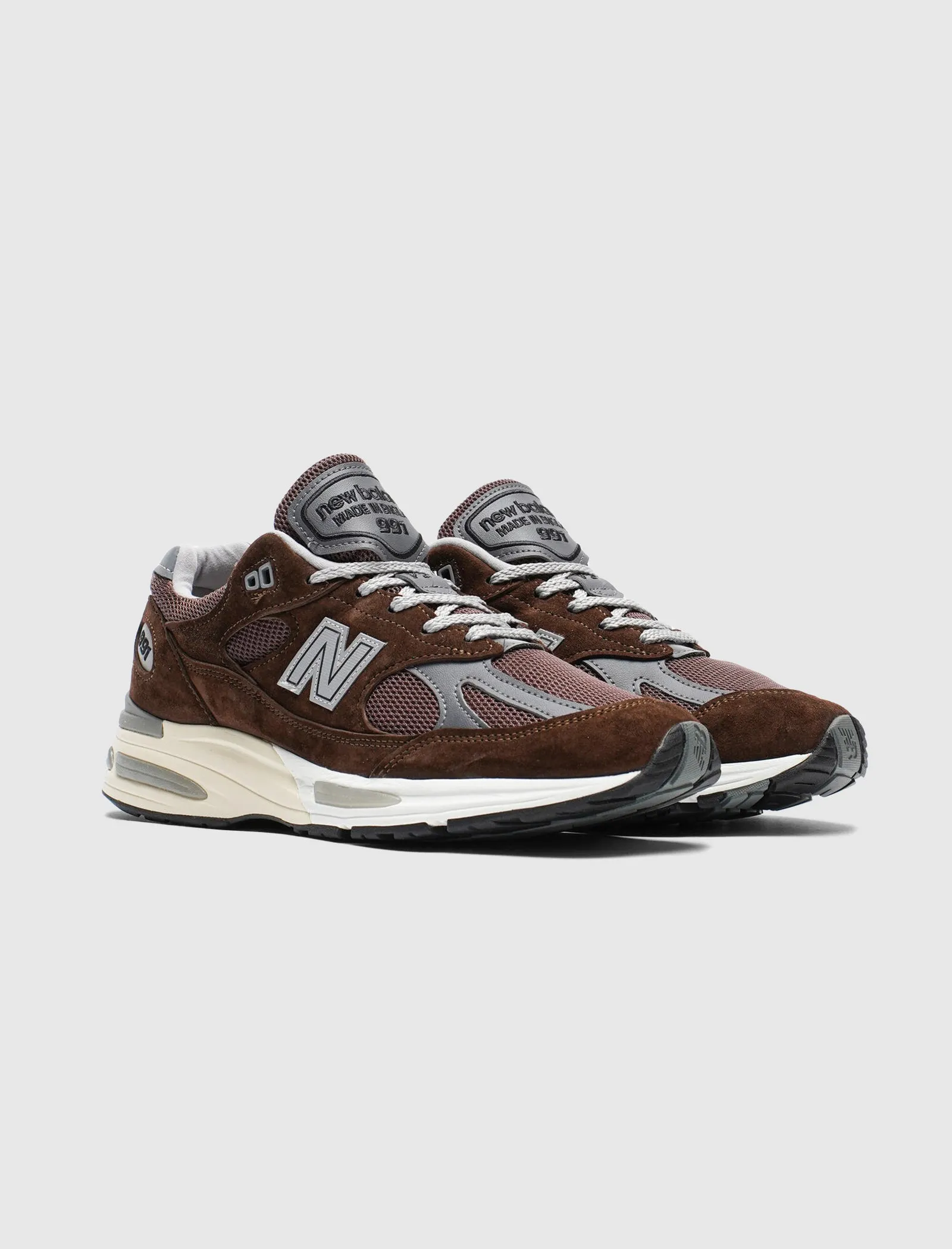 City Edge Work Life MADE IN UK 991v2  "PINECONE"