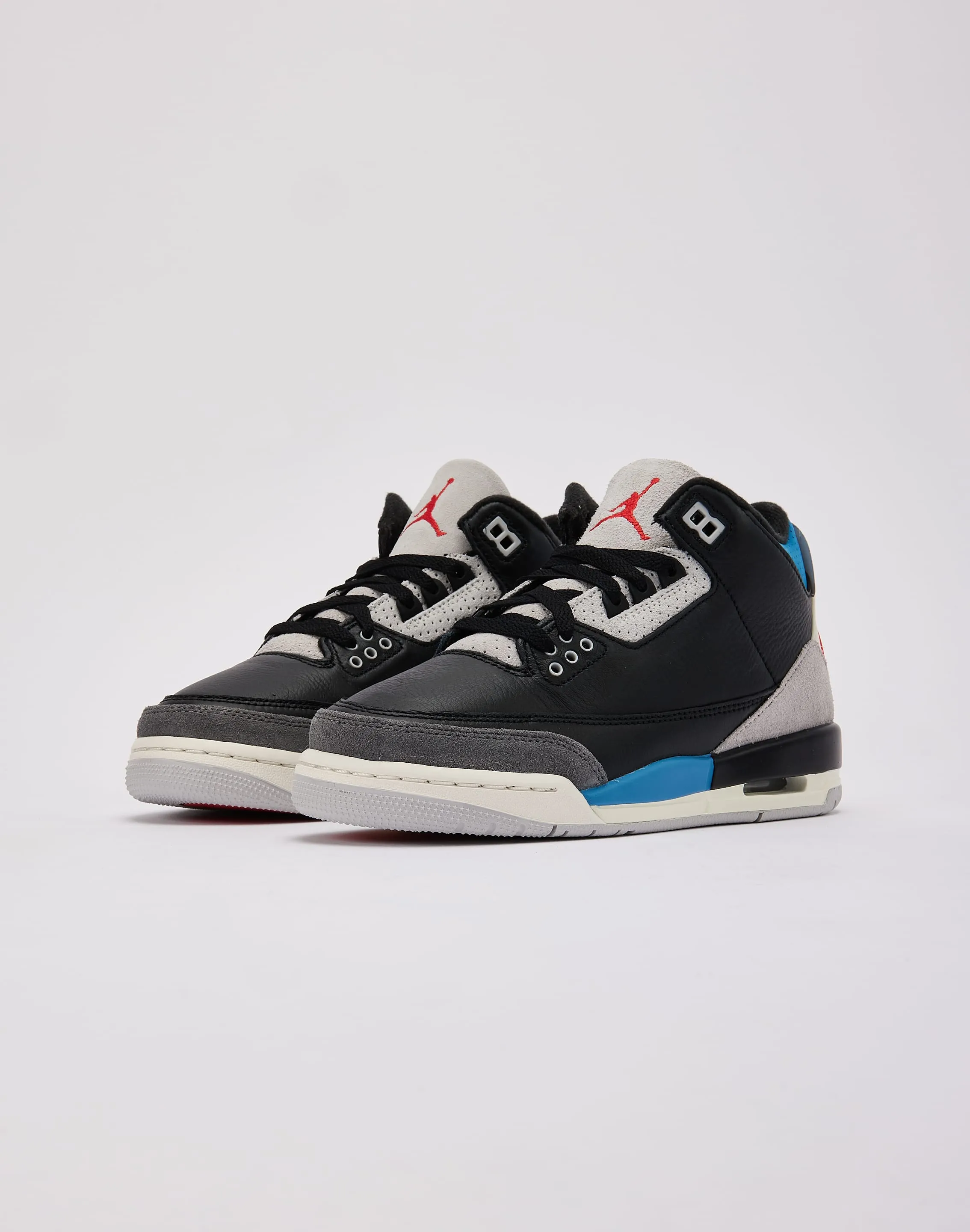 Jordan Air Jordan 3 Retro 'Rare Air' Grade-School Spanish Bold Long Walk