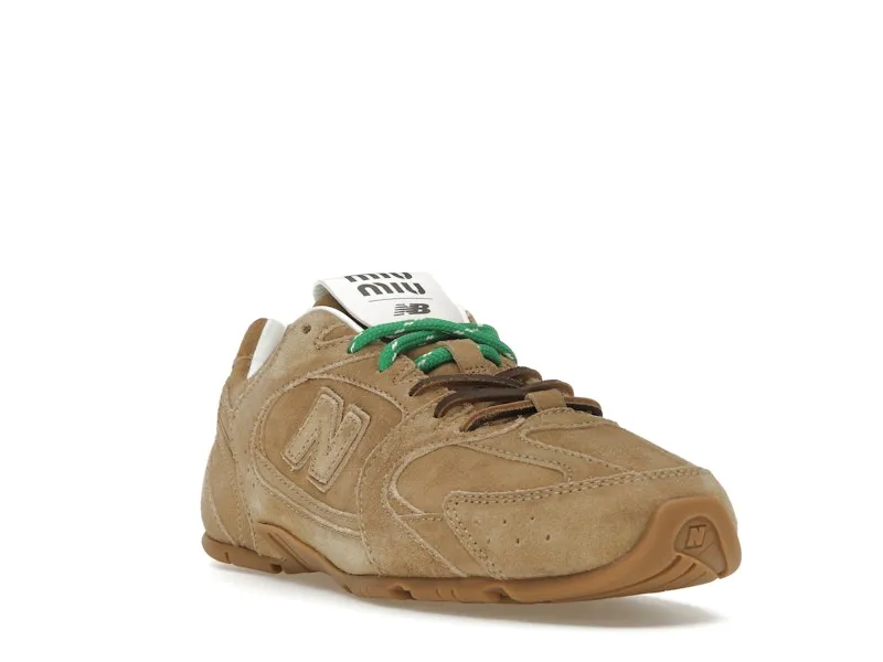 Dad Pick Planet Mood New Balance 530 SL Miu Miu Ecru