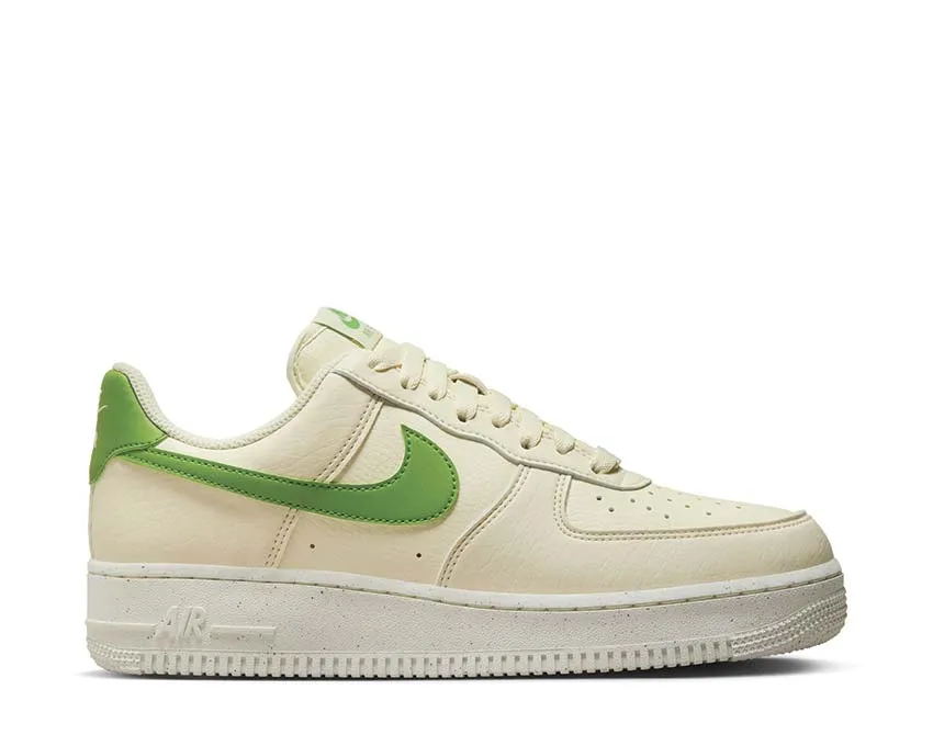 Nike Air Force 1 '07 SE On Move Feel Flex