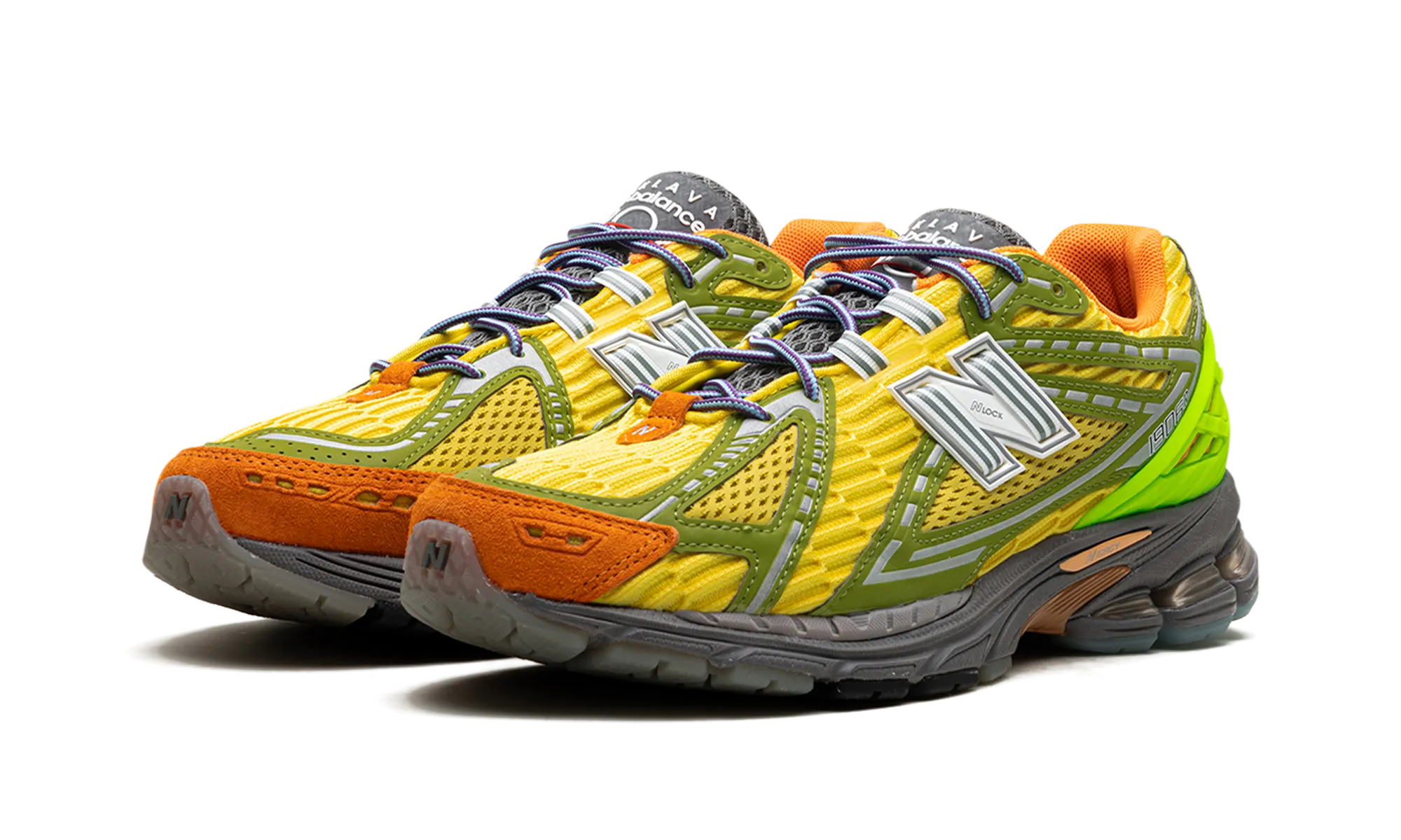 1906R "Action Bronson - Scorpius" Good Grip Cushioned Support