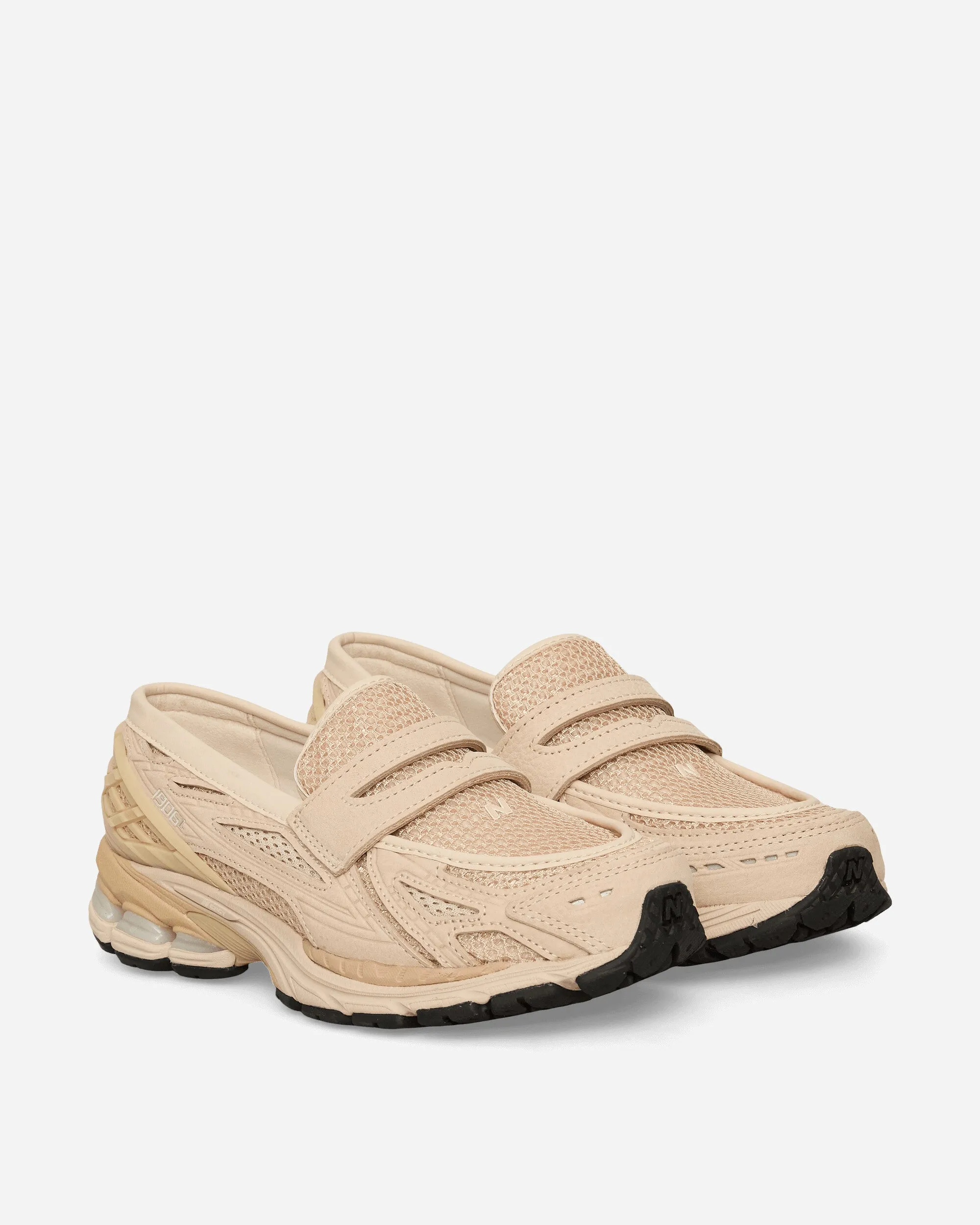 1906L Sneakers Bisque Ice Grip