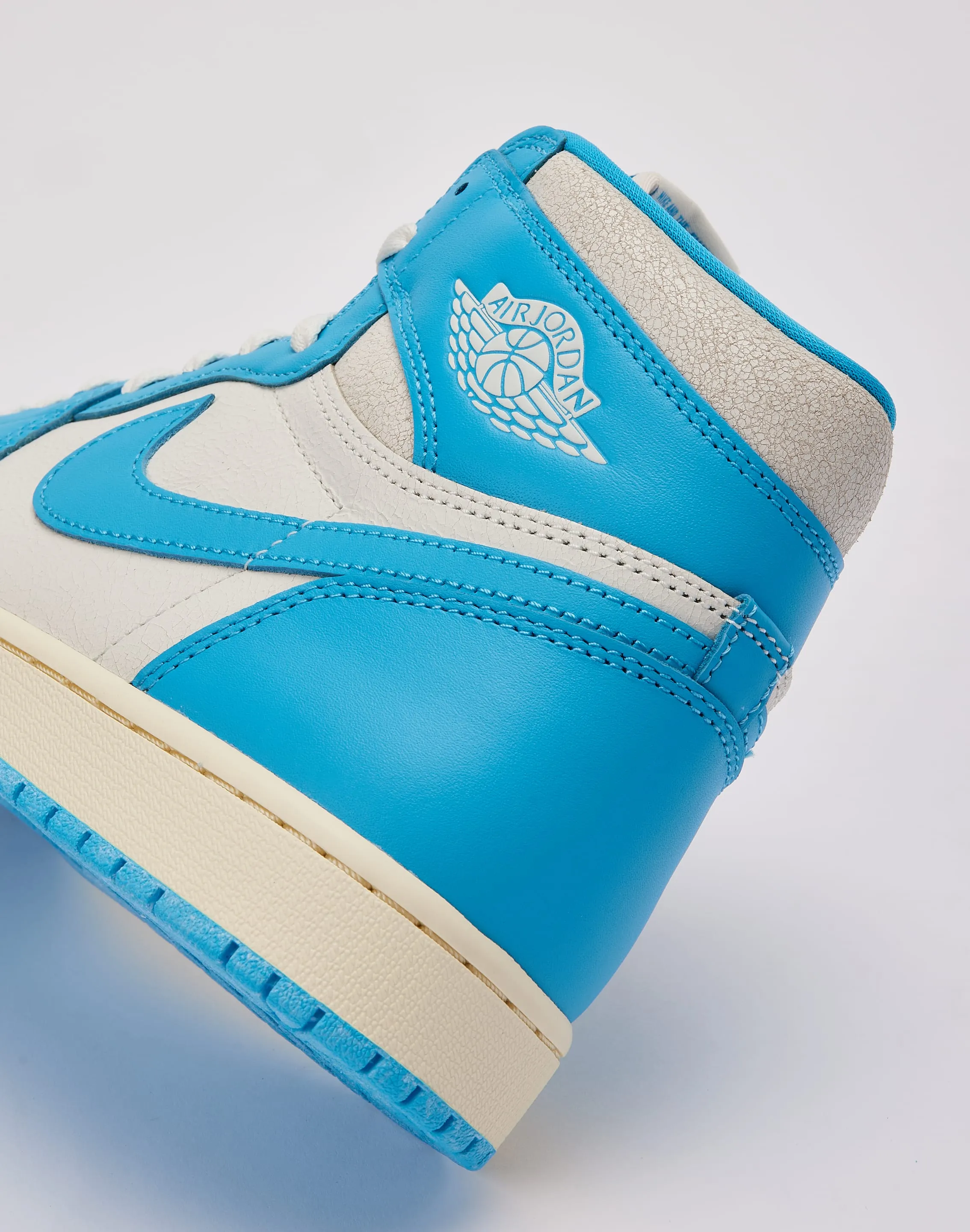 Arch Fit Jordan Air Jordan 1 Retro High OG 'UNC Reimagined'