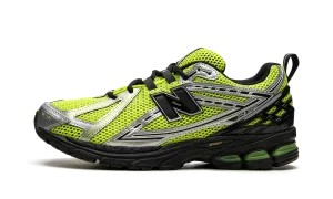Durable Construction Breezy Feel 1906R "Volt / Black"