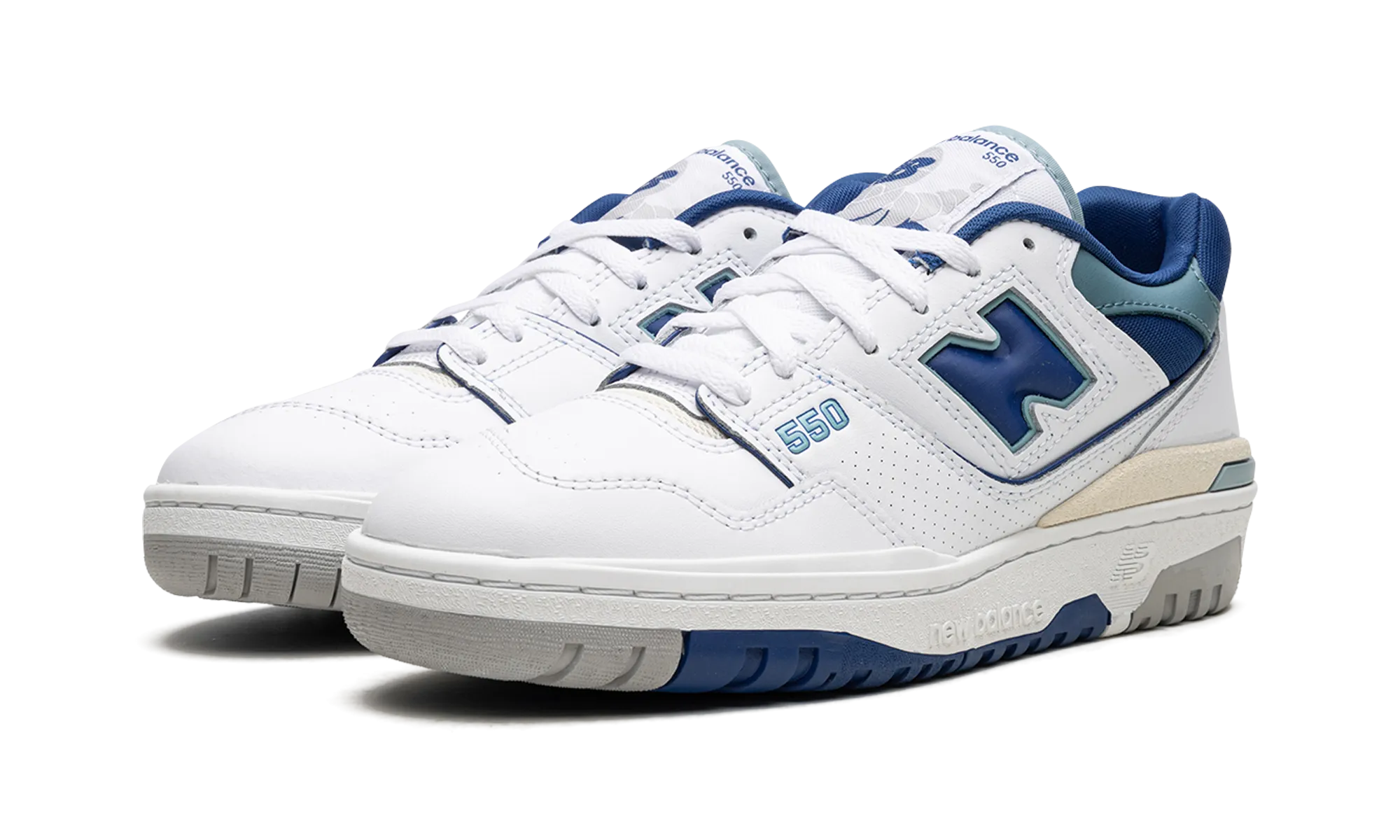 550 "White Blue Groove" Active Comfort