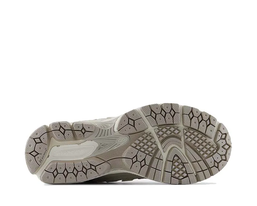 Stretch fit New Balance 1906R Grey Days