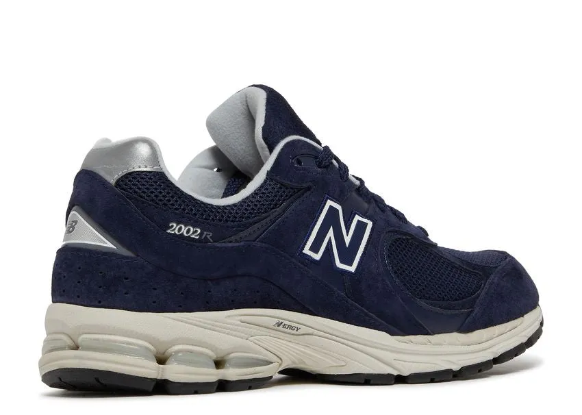 New Balance 2002R Pigment Light Aluminum Seamless Fit