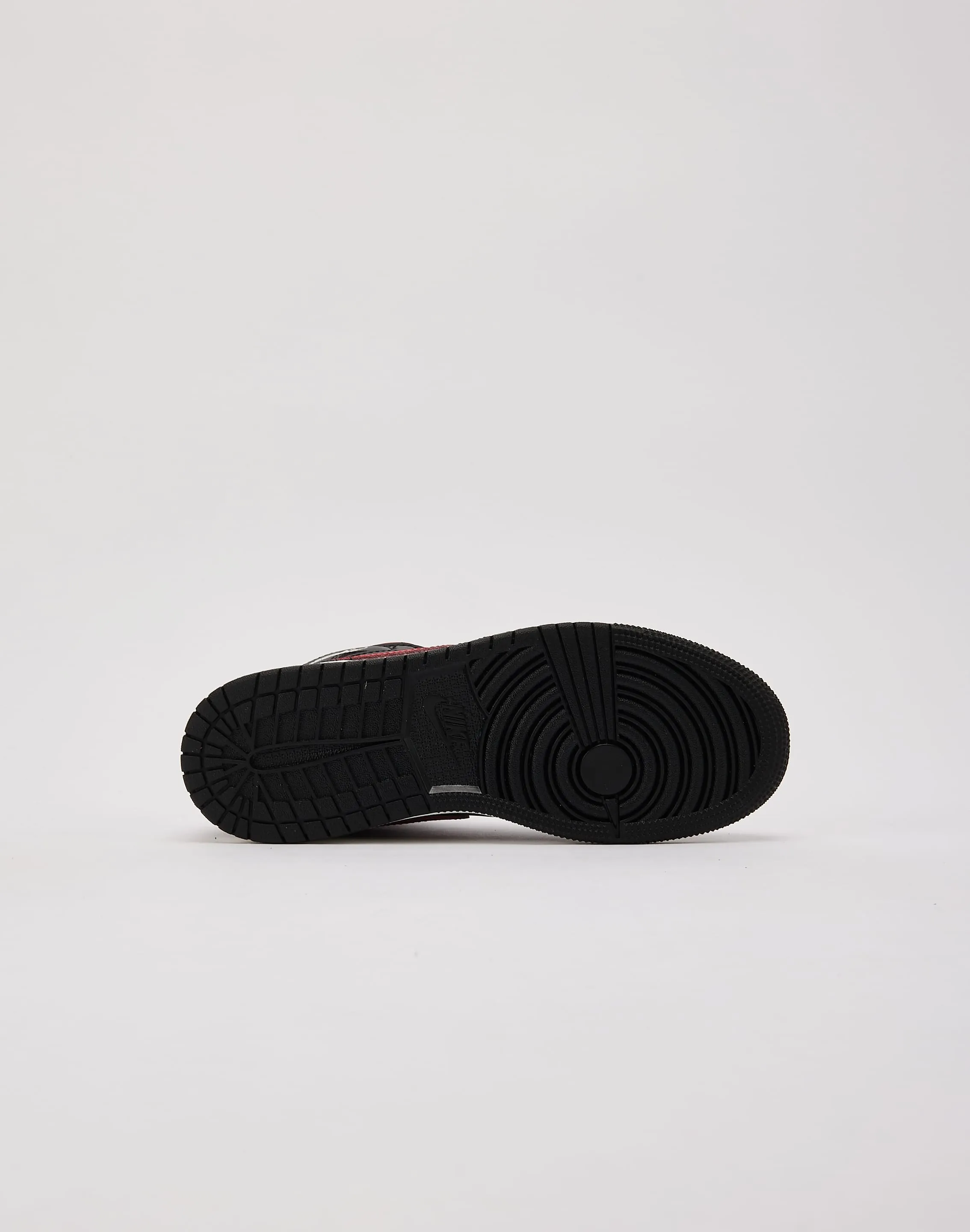 Casual Curve Hug Jordan Air Jordan 1 Mid Grade-School