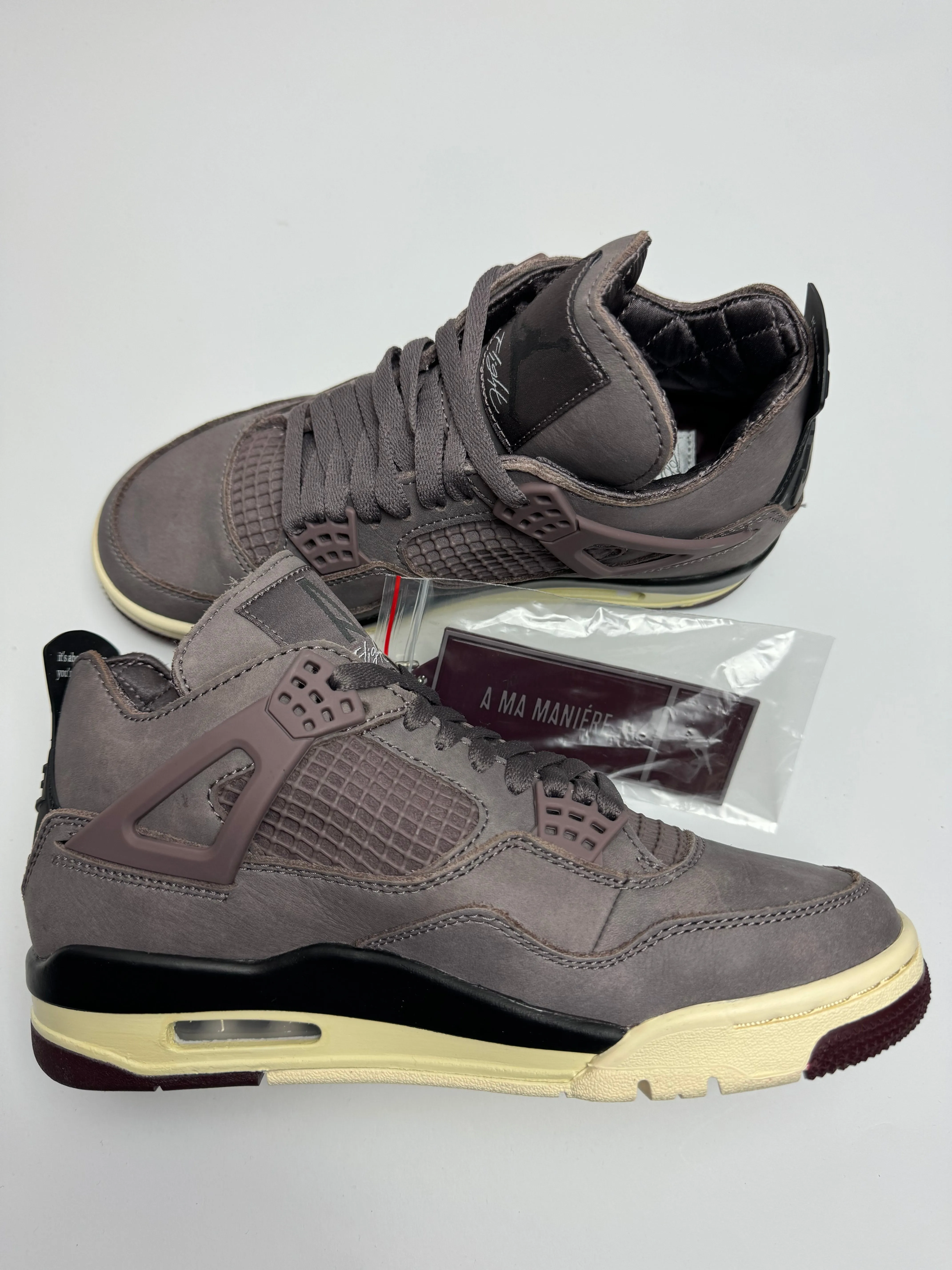 Air Jordan 4 A Ma Maniere "Violet Ore" Stylish Edge Mark Hike